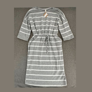 Betsey Boutique Shop‎ Sweater Dress Striped Gray White Pockets Medium Drawstring